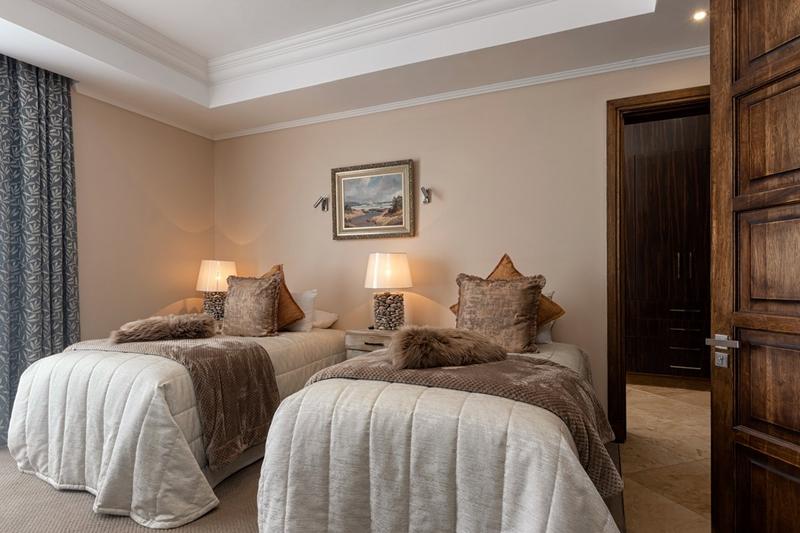 6 Bedroom Property for Sale in Pinnacle Point Golf Estate Western Cape